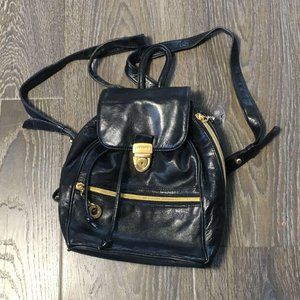 Perlina Vintage Patent Leather Backpack Black Gold